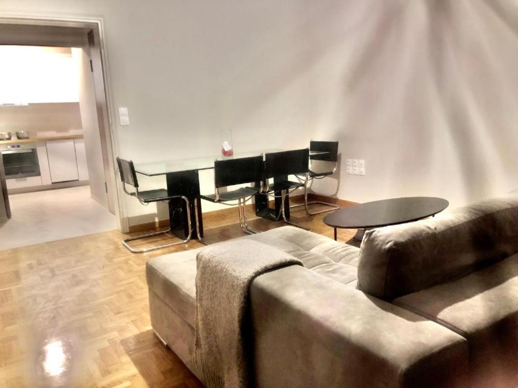 Economy Shared Apartment C In Central Афіни Екстер'єр фото